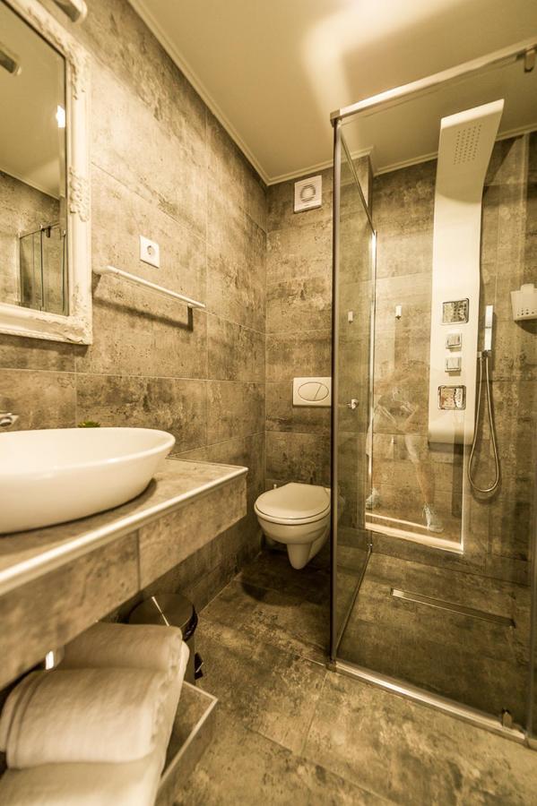 Casa Emilia Hotel Vajdahunyad Kültér fotó