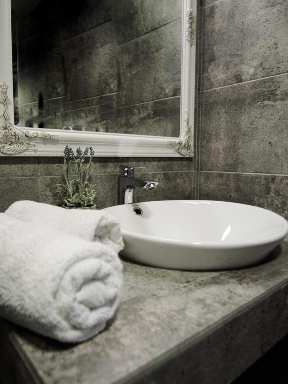 Casa Emilia Hotel Vajdahunyad Szoba fotó